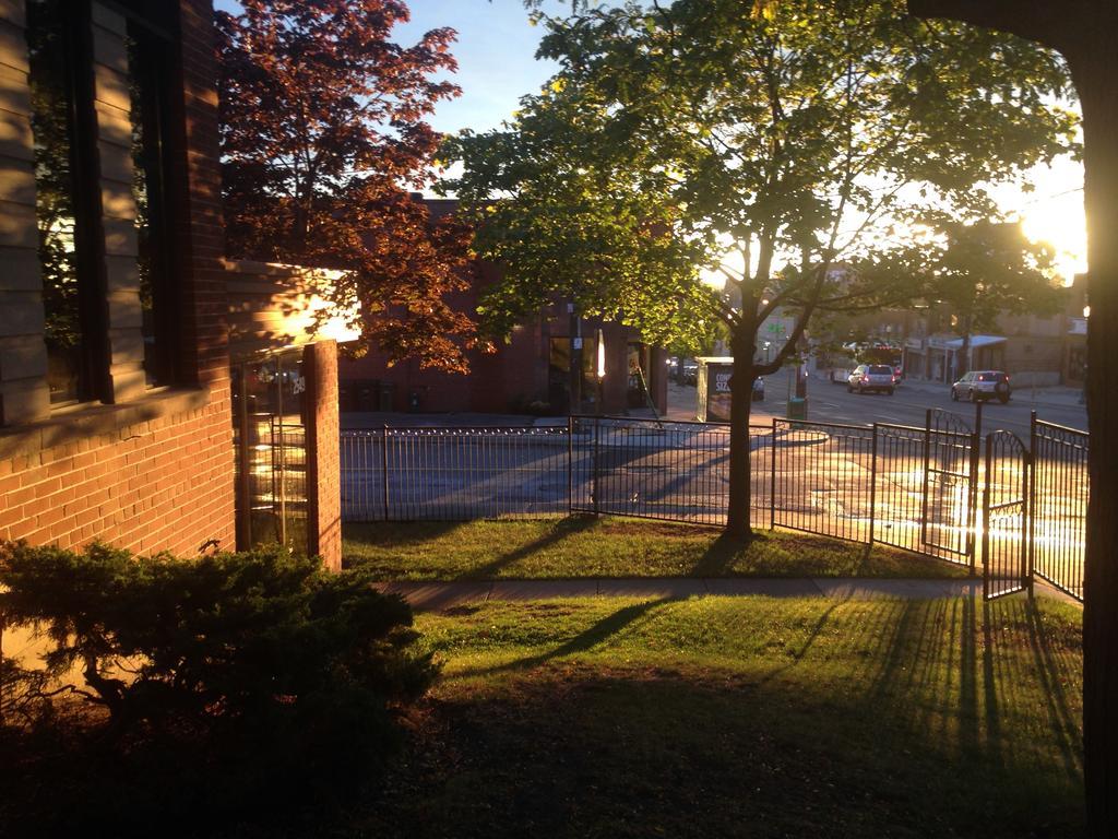 Smile Back B&B Toronto Buitenkant foto